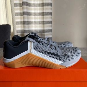 Nike Metcon 6 Mens Training Shoes Size 10.5 Grey Gum
